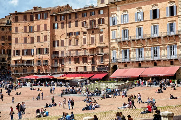 Piazza del campo, siena, italia — Foto de Stock