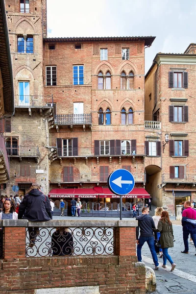 Vue de la place Piazza del Campo à Sienne — Photo