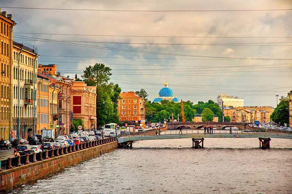 Panoramic view of Fontanka river bridges and Trinity Cathedral — Stock Photo, Image