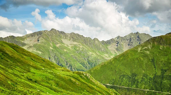 Schweiziska Alperna landskap — Stockfoto
