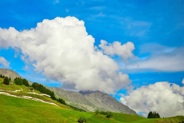 Schweizer Alpenlandschaft — Stockfoto