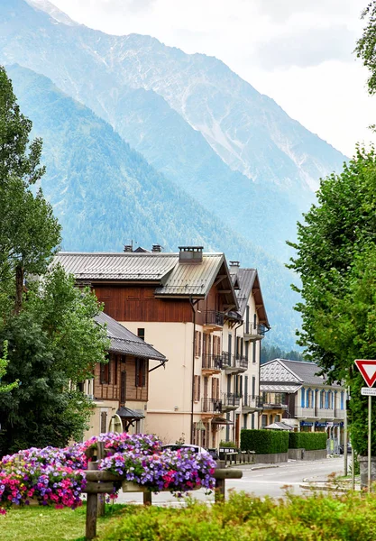 Cadde görünümü şehrin Chamonix, Fransa — Stok fotoğraf