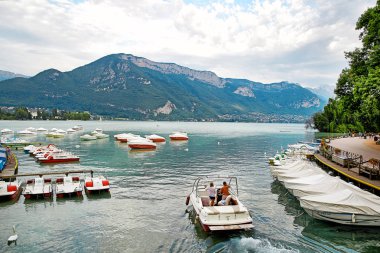 Lake Annecy Fransa panoramik manzaralı