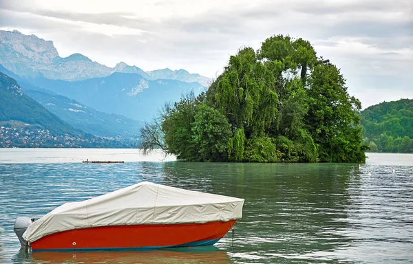 Panoramic view of Lake Annecy in France — Stock Photo, Image