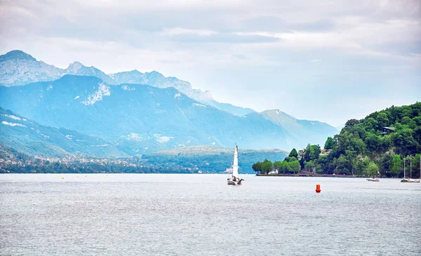 Panoramic view of Lake Annecy in France — Stock Photo, Image