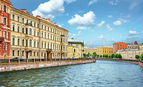 Uitzicht op de rivier Moyka — Stockfoto