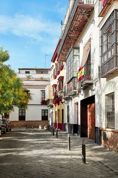 The national flags of Spain hang on the balcony — Stock Photo, Image