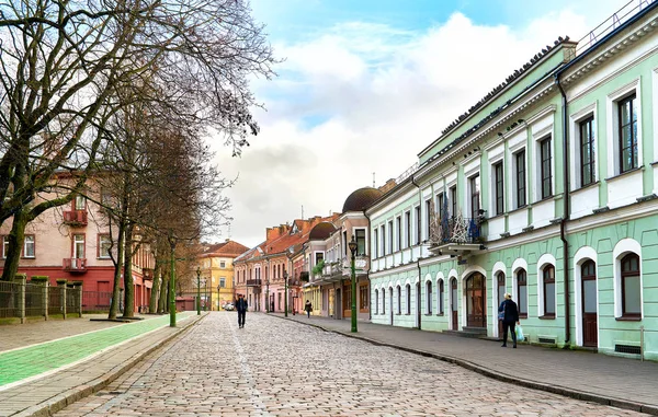 Calle vista de la ciudad de Kaunas, Lituania — Foto de Stock