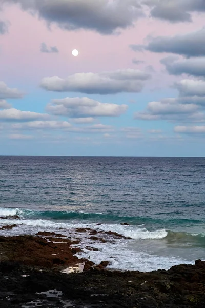 Puesta de sol en isla Lanzarote —  Fotos de Stock