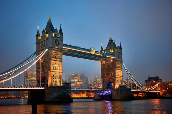 Vue de nuit de Tower Bridge — Photo
