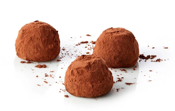 Chocolade truffels bedekt met cacao — Stockfoto