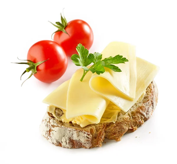 Sneetje Brood Met Kaas Geïsoleerd Witte Achtergrond — Stockfoto