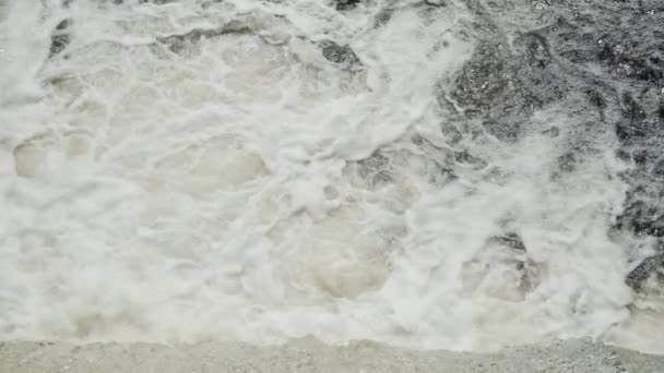 Cachoeira em câmera lenta — Vídeo de Stock