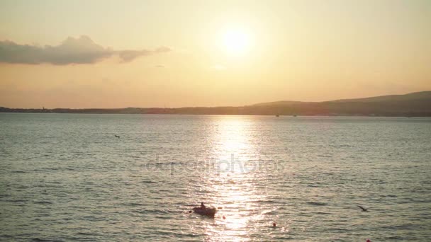 Svarta havet bay och solnedgången, Slowmotion — Stockvideo