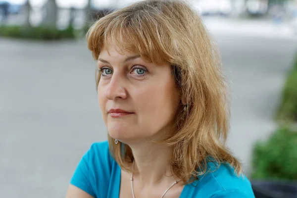 Portrait of middle-aged women in the park — Stock Photo, Image