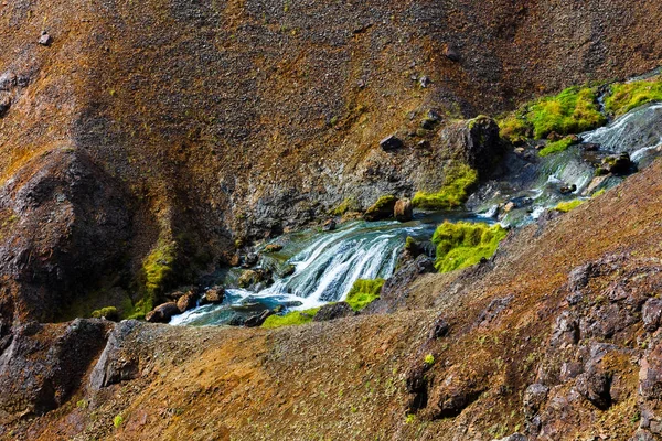Исландский каскадный поток — стоковое фото