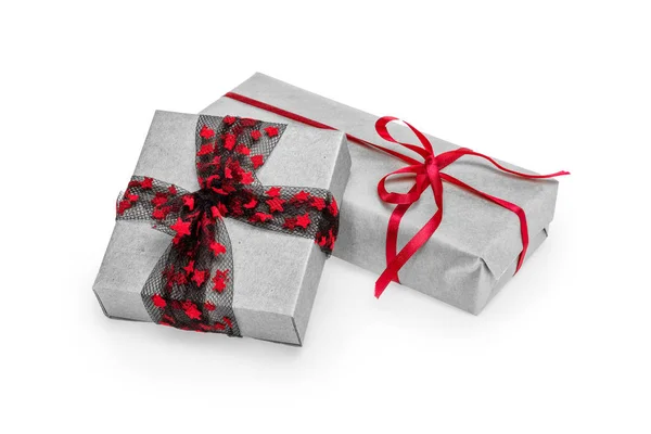 Cajas de regalo de Navidad aisladas en blanco — Foto de Stock