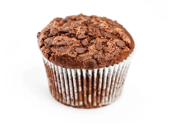 Zelfgemaakte kersen cupcake geïsoleerd op witte achtergrond — Stockfoto