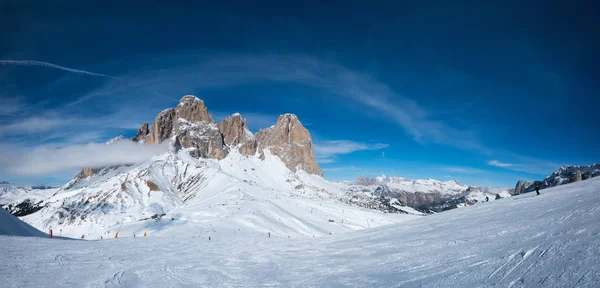 Hiihtokeskus Dolomites, Italia — kuvapankkivalokuva