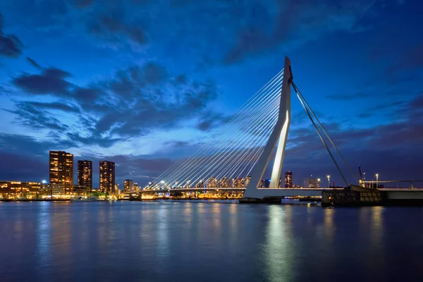 Erasmus桥，荷兰鹿特丹 — 图库照片