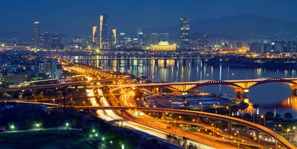 Seoul stadsgezicht in twilight, Zuid-Korea. — Stockfoto