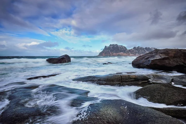 Spiaggia del fiordo in Norvegia — Foto Stock