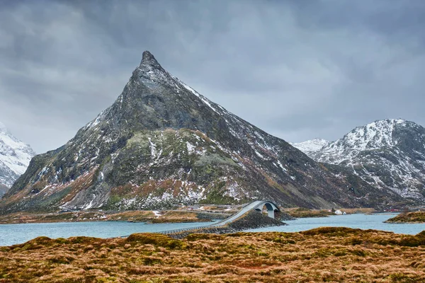 Fredvang 교량입니다. Lofoten 섬, 노르웨이 — 스톡 사진