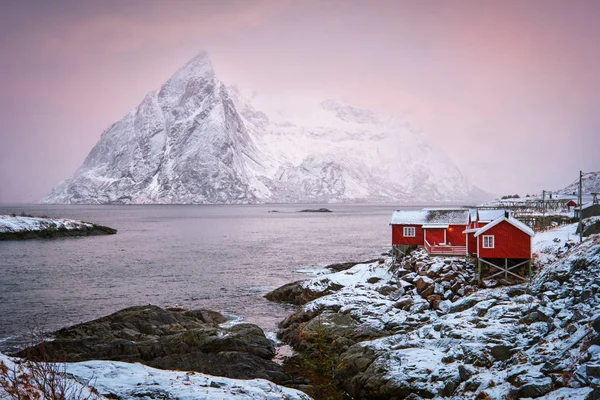 Fischerdorf Hamnoy auf den Lofoten, Norwegen — Stockfoto