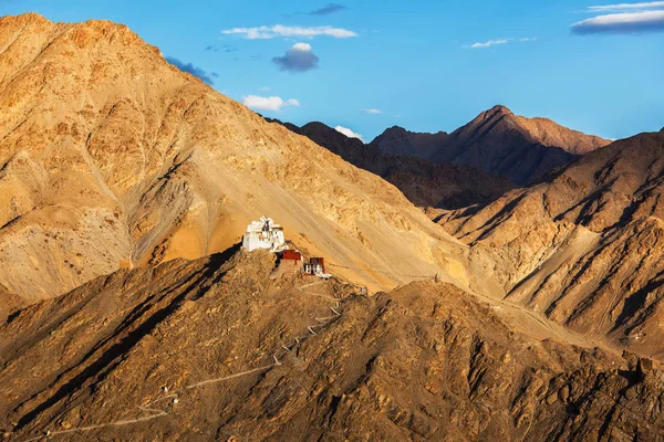 Namgyal Tsemo gompa y fuerte. Ladakh, India — Foto de Stock