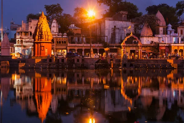 Ghats of Holy Kshipra river in Ujjain, Madhya Pradesh, India in the evening — Stok Foto