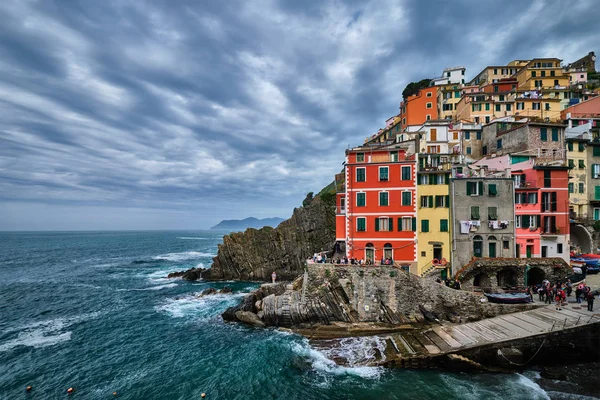 Wieś Riomaggiore, Cinque Terre, Liguria, Włochy — Zdjęcie stockowe