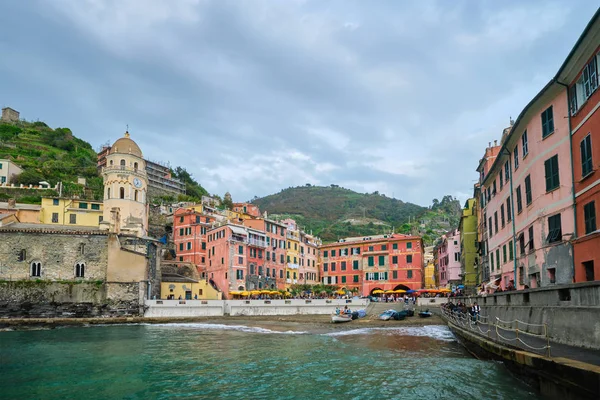 Vernazza Köyü, Cinque Terre, Liguria, İtalya — Stok fotoğraf