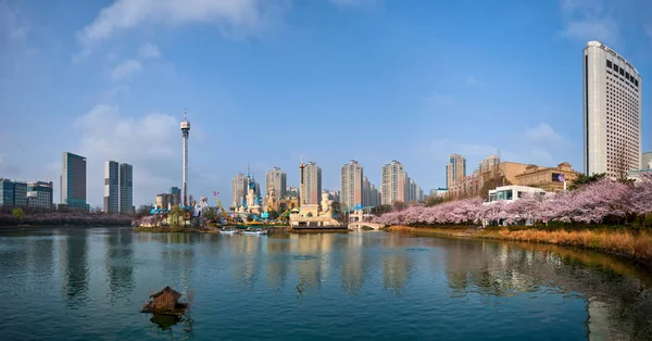 Lotte World Magic Island en Seúl, Corea del Sur — Foto de Stock
