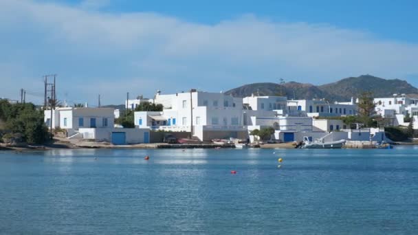 La plage de Firapotamos à Milos, Grèce — Video