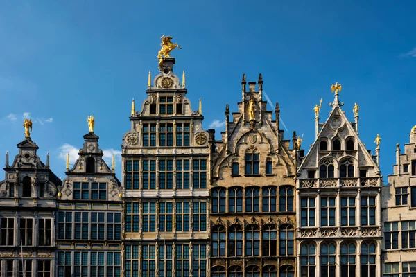 Staré domy Antverpy Grote Markt, Belgie — Stock fotografie