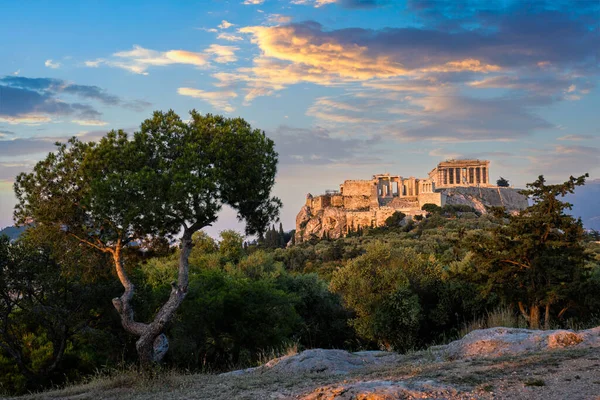 Templo icónico del Partenón en la Acrópolis de Atenas, Grecia — Foto de Stock