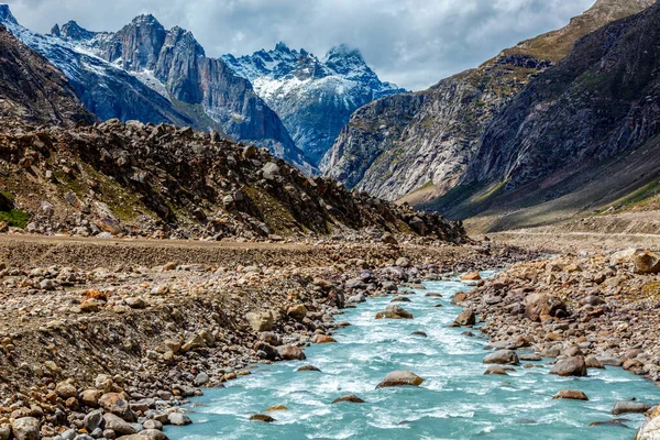 Chandra River in Himalayas — Stock Photo, Image