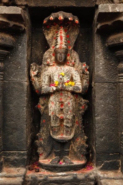 Imagem de Vishnu no templo hindu. Templo de Arunachaleswarar, Tiruvannamalai, Tamil Nadu, Índia — Fotografia de Stock