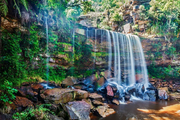 Tropischer Wasserfall in Kambodscha — Stockfoto