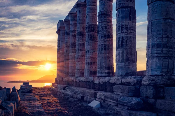 Poseidon chrám zříceniny na mysu Sounio při západu slunce, Řecko — Stock fotografie