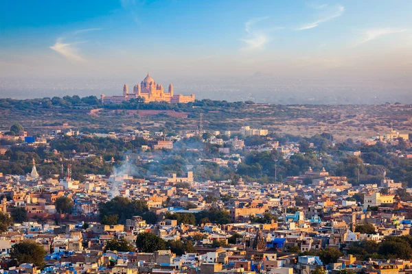 Jodhpur -蓝色城市的空中景观。Rajasthan, India — 图库照片