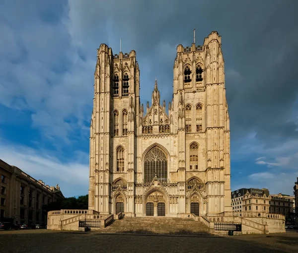 Brüksel, Belçika 'daki St. Michael ve St. Gudula Katedrali — Stok fotoğraf