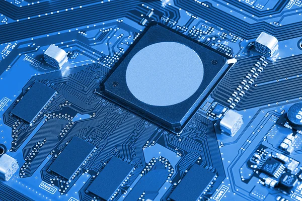 Elektronik devre kartı kapanıyor.