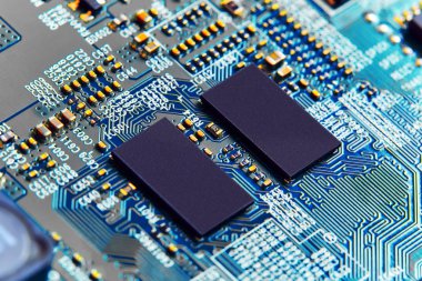 Elektronik devre kartı kapanıyor.