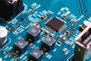 Elektronik devre kartı kapanıyor.