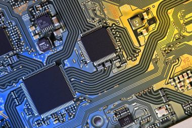 Elektronik devre kartı kapanıyor. 