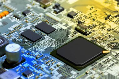 Elektronik devre kartı kapanıyor. 