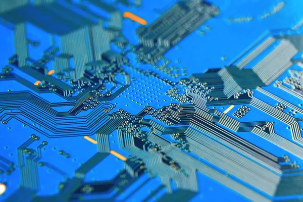 Elektronik devre kartı kapanıyor. 