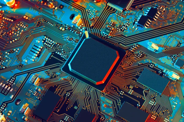 Elektronik devre kartı kapanıyor. 