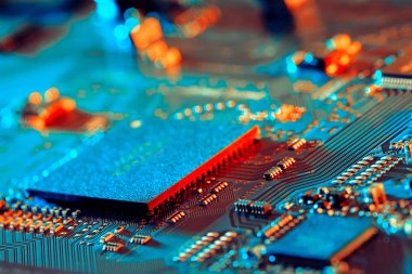 Elektronik devre kartı kapanıyor.